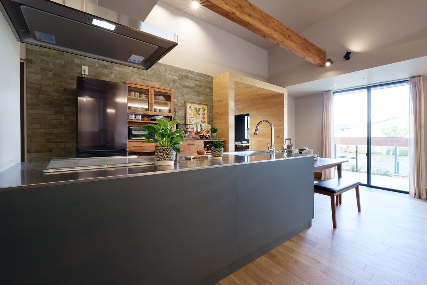 店舗内観イメージ2