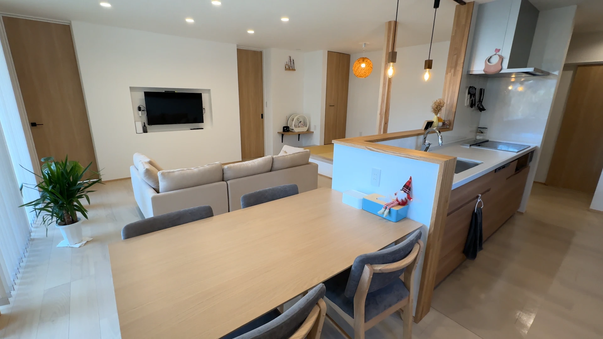 3LDKのカッコかわいいジャパンディ平屋｜家事ラク動線の家 #327 部屋写真2